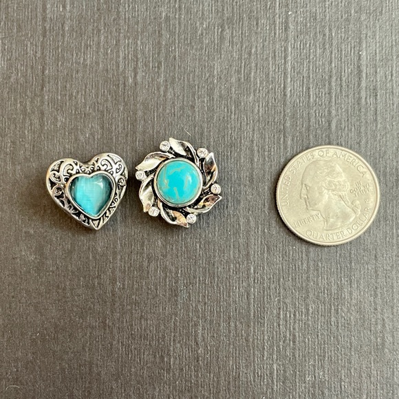 Two Buttons - Picture 2 of 3